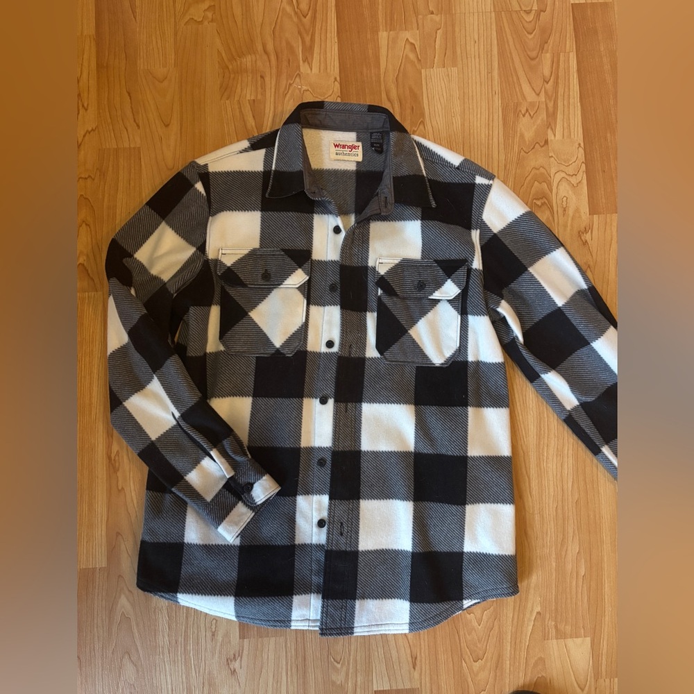 Wrangler Men's Checkered Black and White Shirt